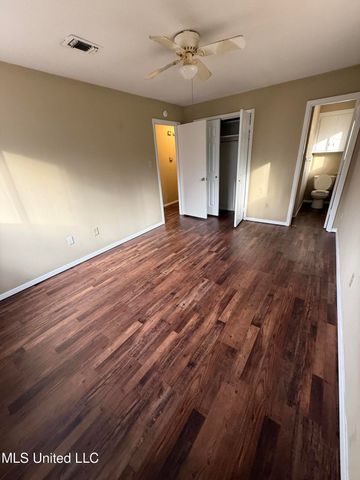 1027 Woodville Drive, Jackson, MS 39212