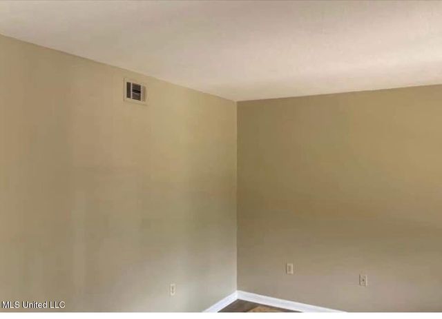 1027 Woodville Drive, Jackson, MS 39212