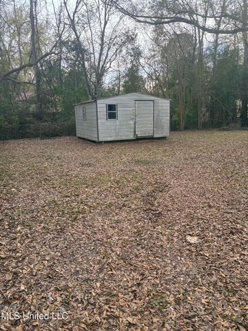 1027 Woodville Drive, Jackson, MS 39212