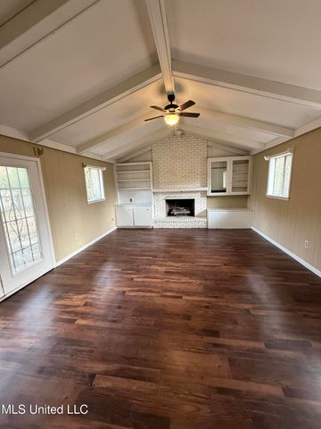 1027 Woodville Drive, Jackson, MS 39212