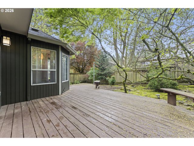 4340 Sw VACUNA St, Portland, OR 97219