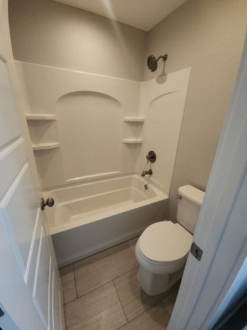 1807 Harbor Dr, Rockport, TX 78382