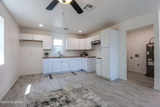 1143 N Santa Rosa Avenue, Tucson, AZ 85712