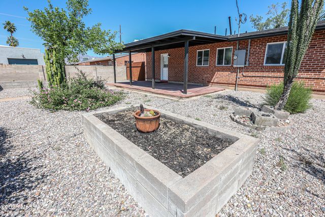 1143 N Santa Rosa Avenue, Tucson, AZ 85712