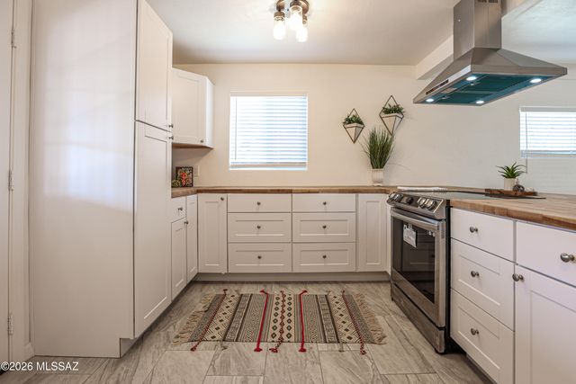 1143 N Santa Rosa Avenue, Tucson, AZ 85712