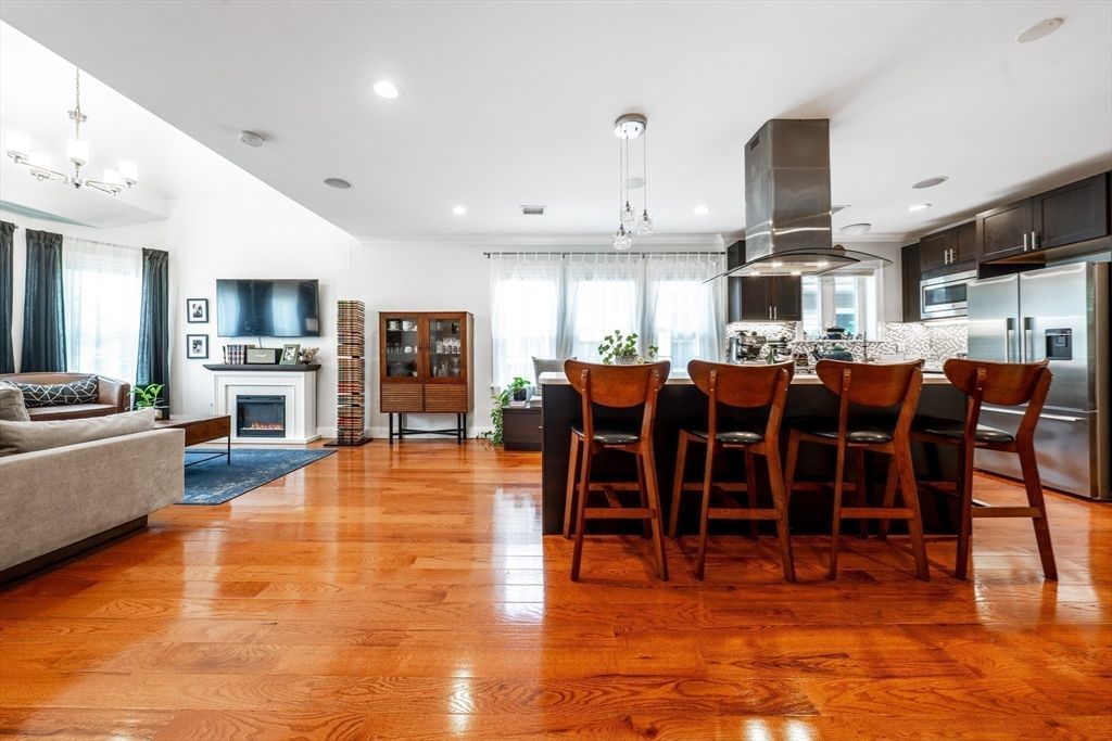 1554 Centre St 2, Boston, MA 02131