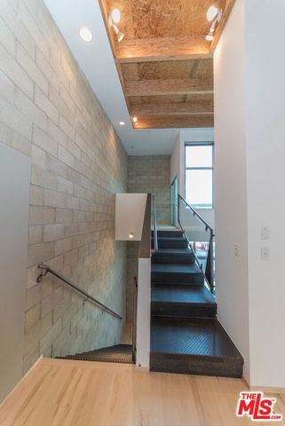 717 N HIGHLAND Avenue 7, Los Angeles, CA 90038