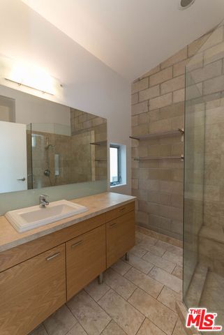 717 N HIGHLAND Avenue 7, Los Angeles, CA 90038