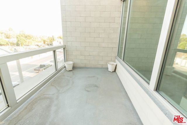 717 N HIGHLAND Avenue 7, Los Angeles, CA 90038