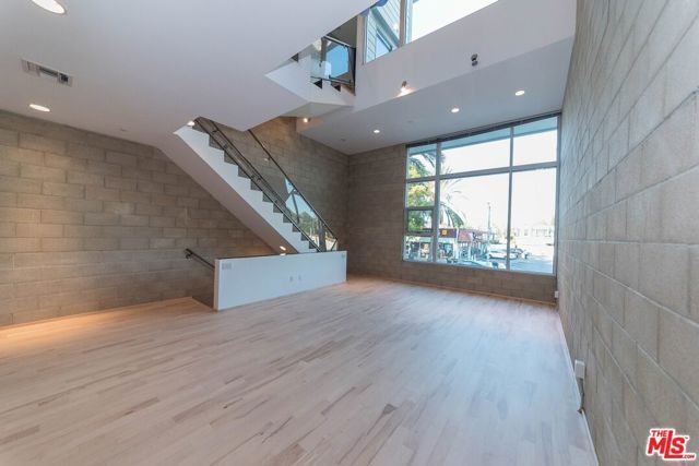 717 N HIGHLAND Avenue 7, Los Angeles, CA 90038