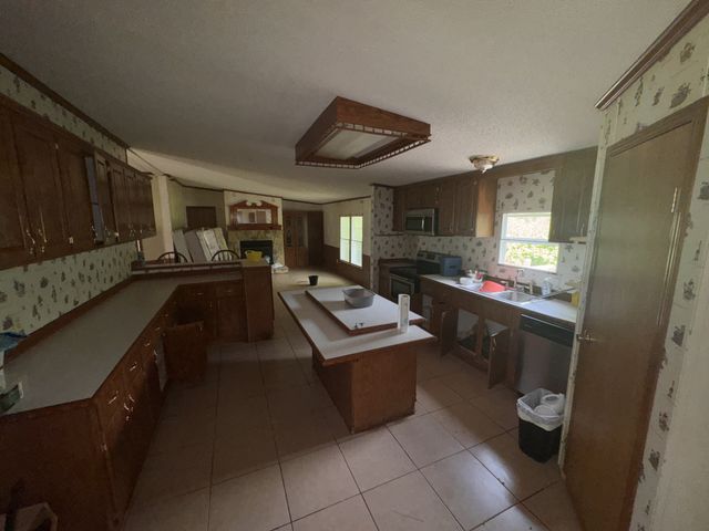 334 Deer Point Rd, Unionville, TN 37180