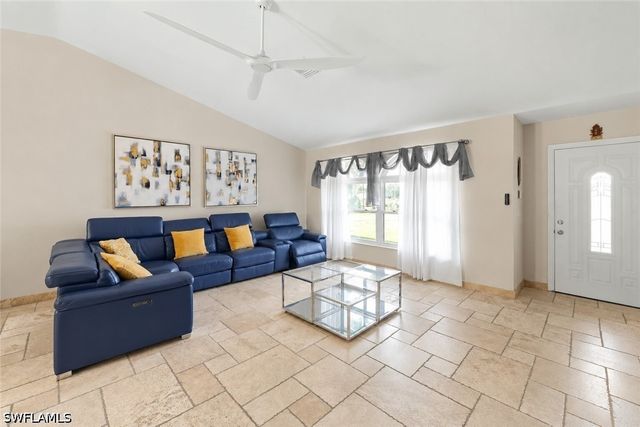2070 39th ST SW, Naples, FL 34117