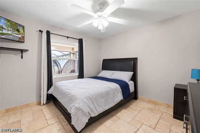 2070 39th ST SW, Naples, FL 34117