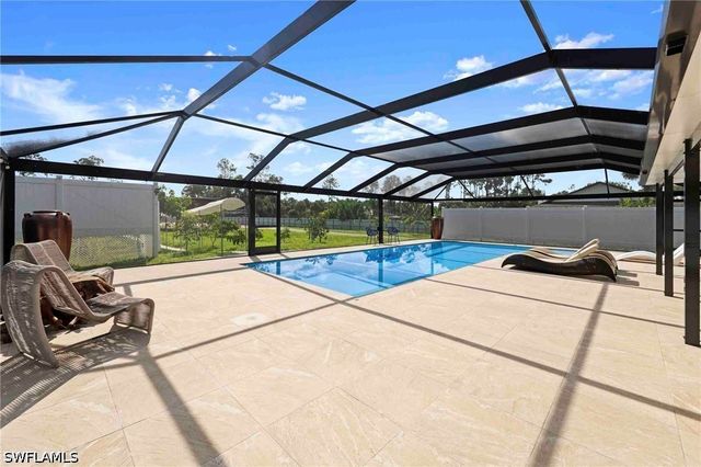 2070 39th ST SW, Naples, FL 34117