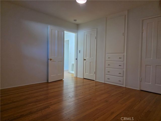 14954 Wyandotte St, Van Nuys, CA 91405