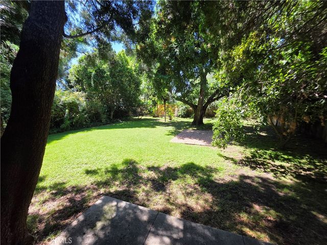 14954 Wyandotte St, Van Nuys, CA 91405