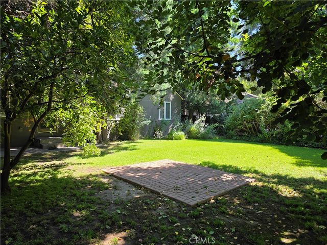 14954 Wyandotte St, Van Nuys, CA 91405