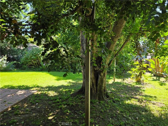 14954 Wyandotte St, Van Nuys, CA 91405