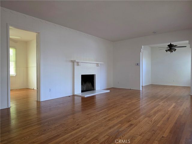 14954 Wyandotte St, Van Nuys, CA 91405