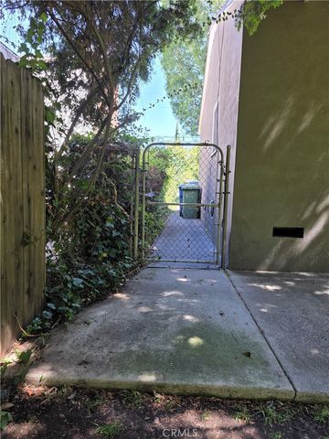 14954 Wyandotte St, Van Nuys, CA 91405