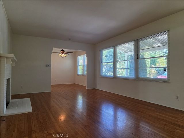 14954 Wyandotte St, Van Nuys, CA 91405