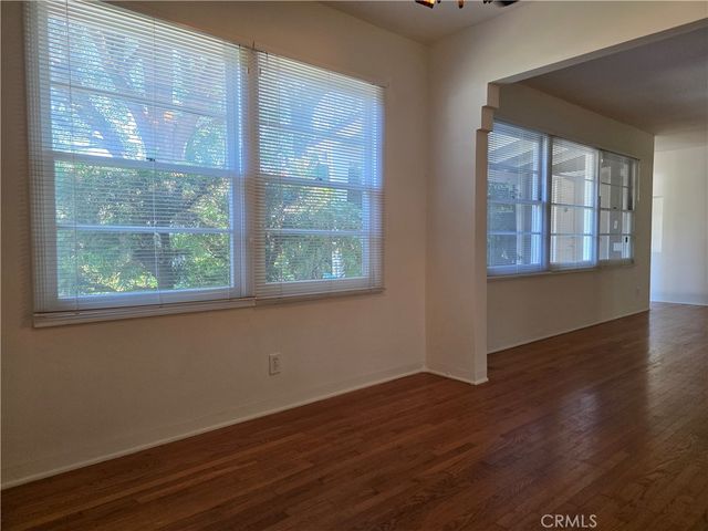 14954 Wyandotte St, Van Nuys, CA 91405
