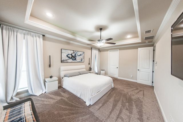 105 Woodlot Lane, Azle, TX 76020