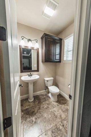 105 Woodlot Lane, Azle, TX 76020