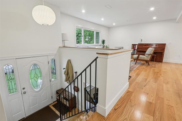 39 Roe Avenue, Cornwall, NY 12520