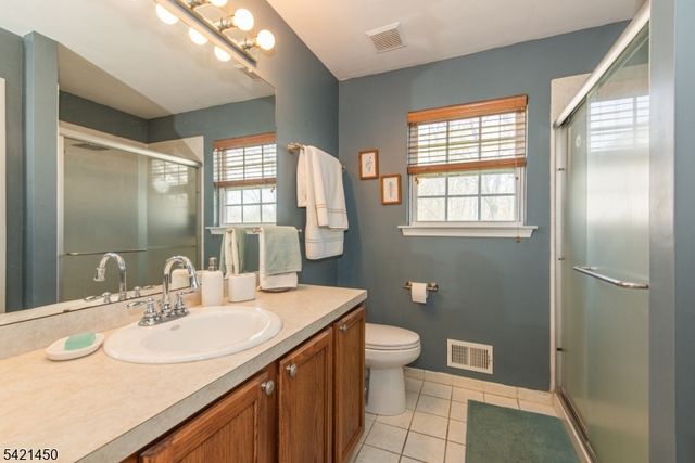 6 Brock Ln, Mount Olive Twp., NJ 07840