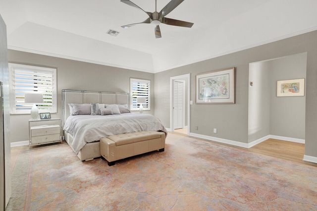 513 N Country Club Drive, Atlantis, FL 33462