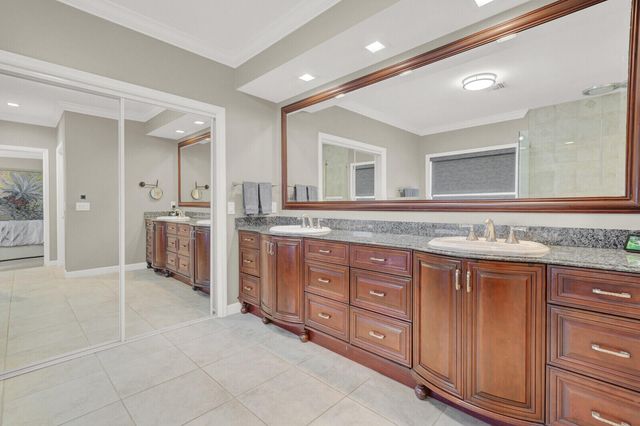 513 N Country Club Drive, Atlantis, FL 33462
