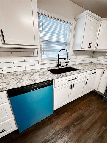 2302 NW 38th Place, Lawton, OK 73505