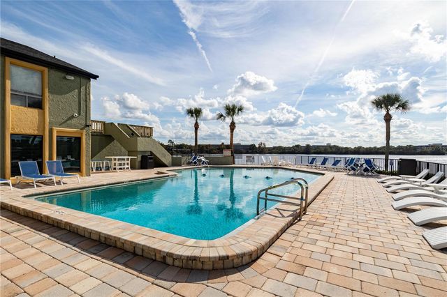 916 LAKE DESTINY ROAD E, Altamonte Springs, FL 32714