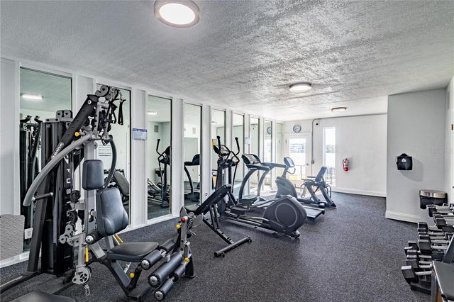 916 LAKE DESTINY ROAD E, Altamonte Springs, FL 32714