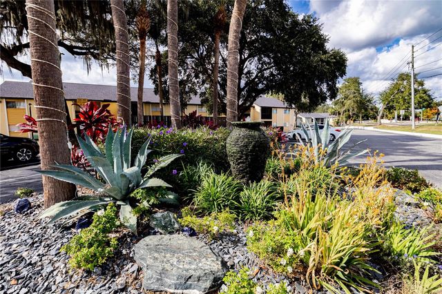 916 LAKE DESTINY ROAD E, Altamonte Springs, FL 32714