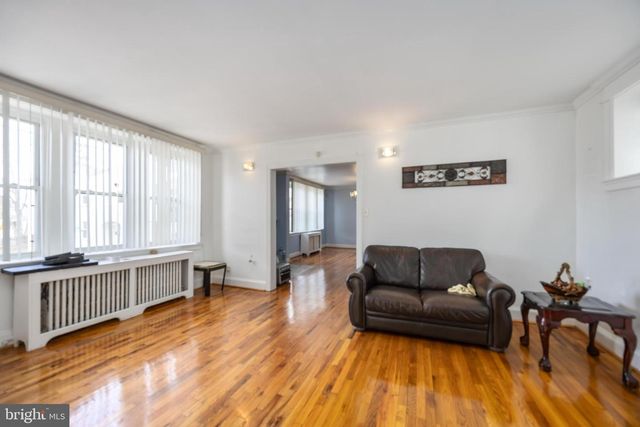 537 ELM AVE, Upper Darby, PA 19082