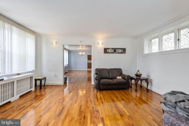 537 ELM AVE, Upper Darby, PA 19082