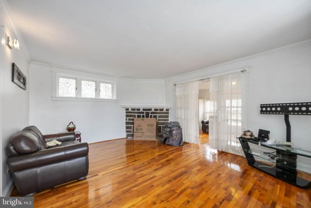 537 ELM AVE, Upper Darby, PA 19082