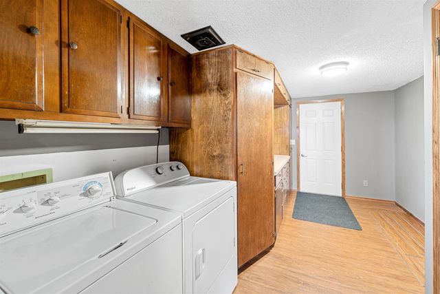 1808 S Lightville Rd, Salina, KS 67401