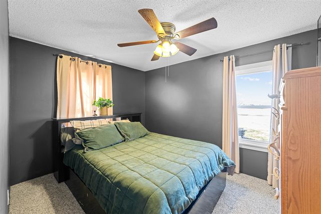 1808 S Lightville Rd, Salina, KS 67401