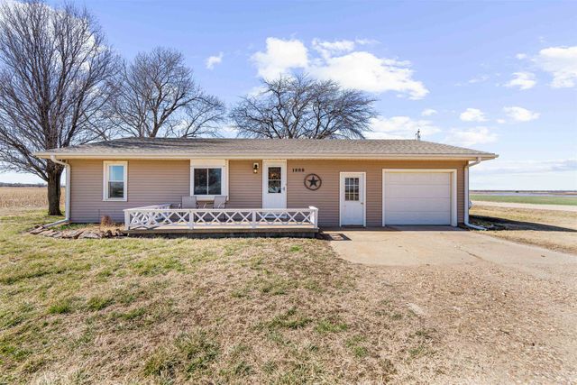 1808 S Lightville Rd, Salina, KS 67401