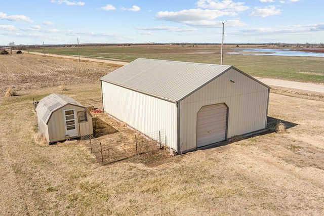 1808 S Lightville Rd, Salina, KS 67401