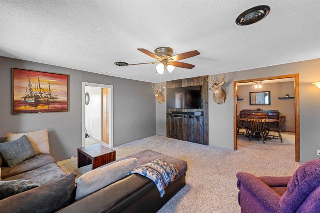 1808 S Lightville Rd, Salina, KS 67401