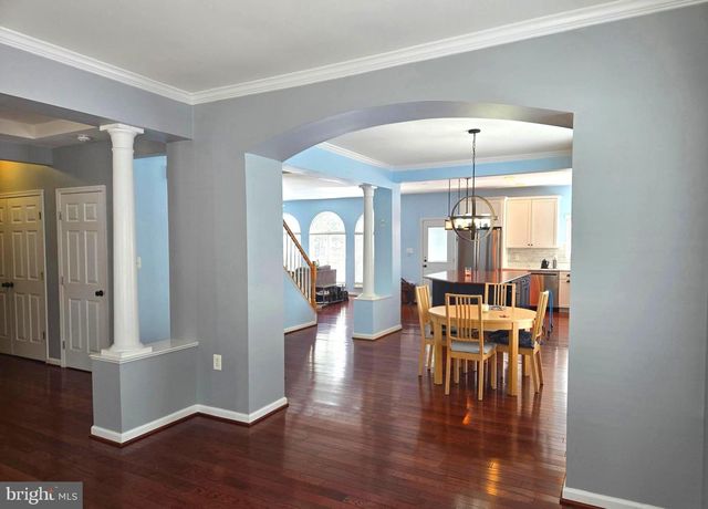 203 BULLSKIN ST, Charles Town, WV 25414