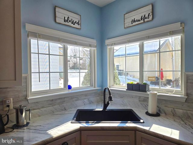 203 BULLSKIN ST, Charles Town, WV 25414