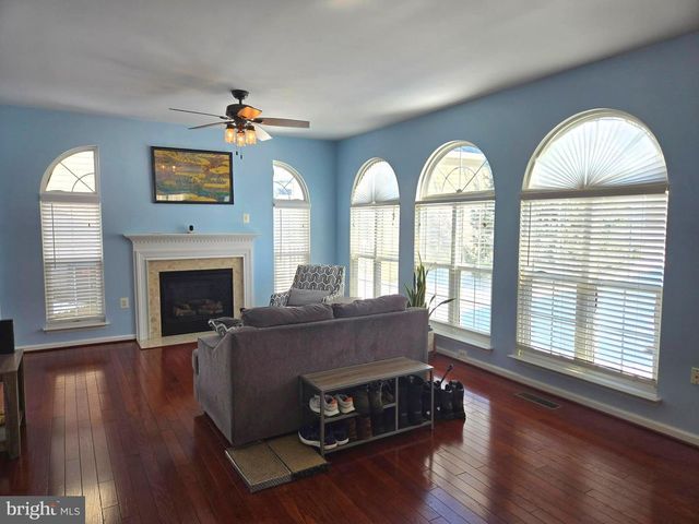 203 BULLSKIN ST, Charles Town, WV 25414