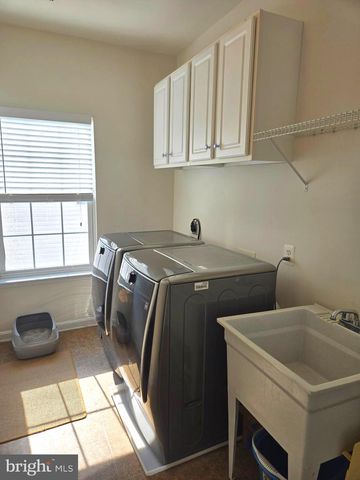 203 BULLSKIN ST, Charles Town, WV 25414