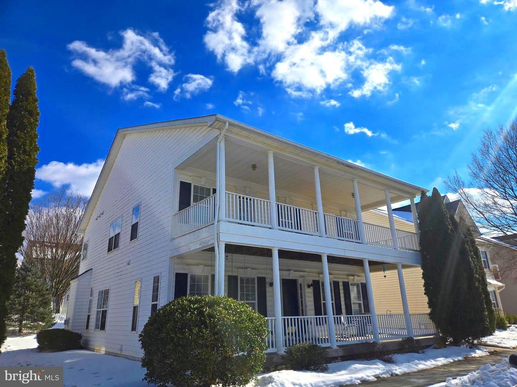 203 BULLSKIN ST, Charles Town, WV 25414