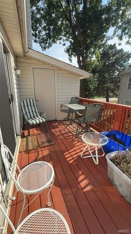905 Sugar Lake Court 6, St Peters, MO 63376